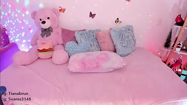 Zara uwu  online show from 03.11.25