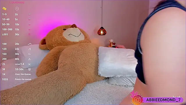 AbbieEdmond online show from 01.27.25