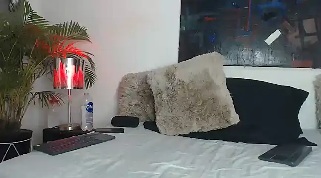 Snapshot of Markus_latin2 chatting on 02.16.25 Markus latin2 online show from 02.16.25