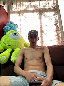 Snapshot of vpn1000 chatting on 09.22.25 vpn1000 online show from 09.22.25