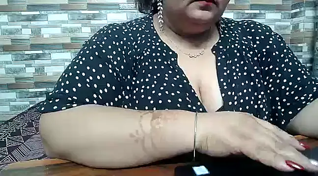 Snapshot of Sexy_raman_ chatting on 12.04.24 Sexy raman online show from 12.04.24