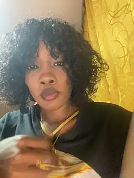 Snapshot of coral1727 chatting on 12.19.24 coral1727 online show from 12.19.24