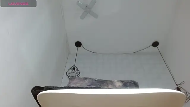 wendy rivera  online show from 02.04.25