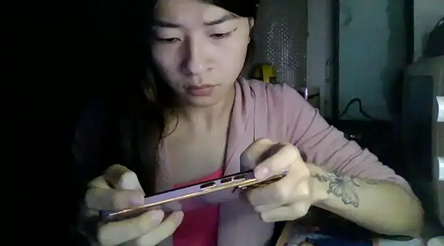 CarlyJoy online show from 02.03.25