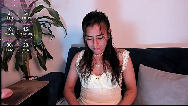 Snapshot of im_amber chatting on 11.18.25 im amber online show from 11.18.25