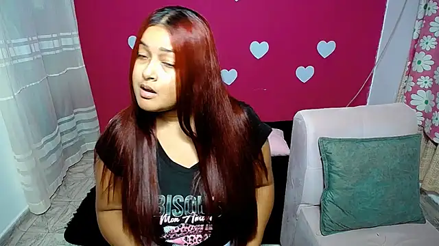 Snapshot of violeta_rous chatting on 05.30.26 violeta rous online show from 05.30.26