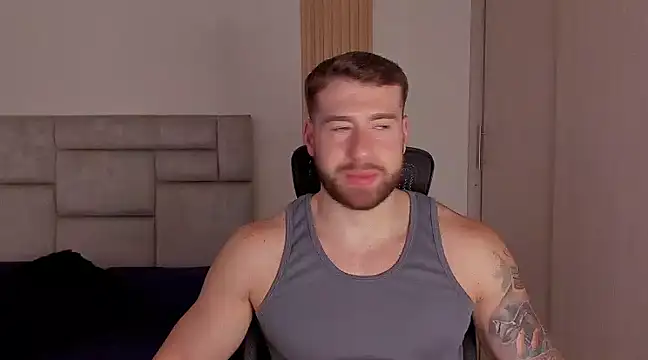 Snapshot of paul_rogerr chatting on 12.04.24 paul rogerr online show from 12.04.24