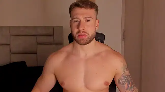 Snapshot of paul_rogerr chatting on 12.13.24 paul rogerr online show from 12.13.24