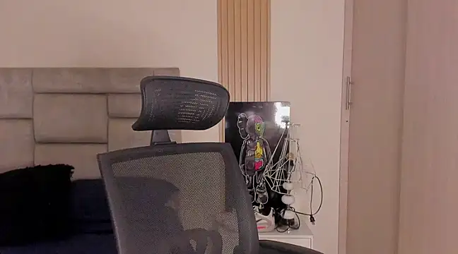 Snapshot of paul_rogerr chatting on 12.14.24 paul rogerr online show from 12.14.24