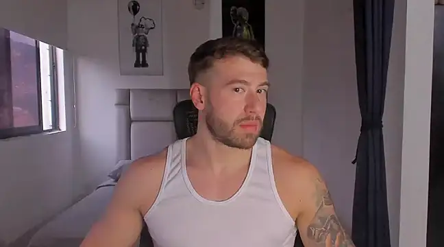 Snapshot of paul_rogerr chatting on 02.24.25 paul rogerr online show from 02.24.25