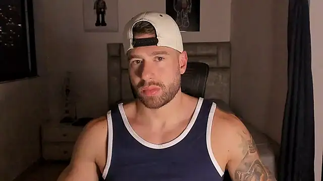 Snapshot of paul_rogerr chatting on 09.12.25 paul rogerr online show from 09.12.25