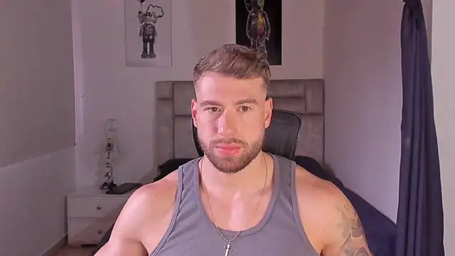 Snapshot of paul_rogerr chatting on 10.08.25 paul rogerr online show from 10.08.25