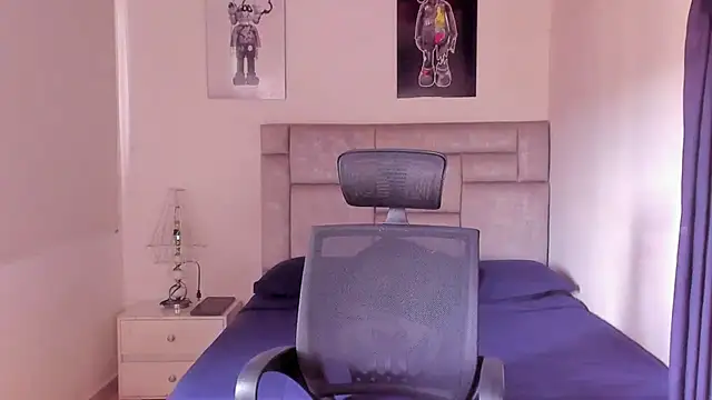 Snapshot of paul_rogerr chatting on 10.25.25 paul rogerr online show from 10.25.25