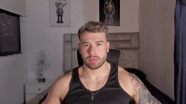 Snapshot of paul_rogerr chatting on 11.17.25 paul rogerr online show from 11.17.25