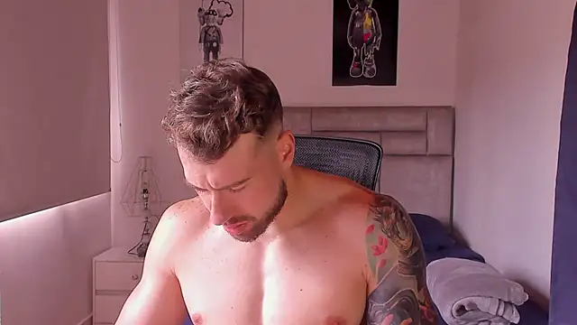 Snapshot of paul_rogerr chatting on 11.30.25 paul rogerr online show from 11.30.25