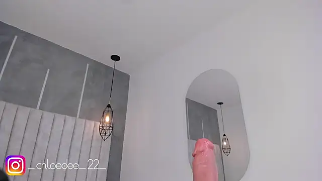 Snapshot of chloe_d chatting on 01.22.25 chloe d online show from 01.22.25