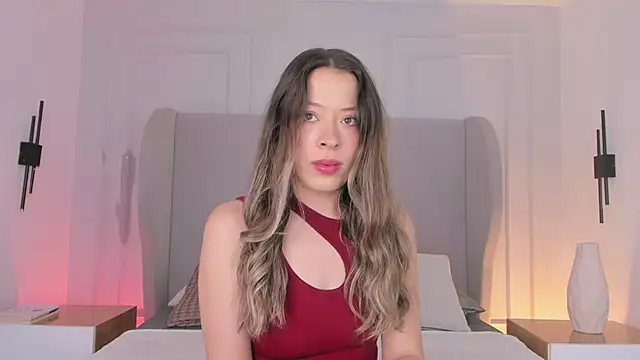 Snapshot of chloe_d chatting on 11.08.25 chloe d online show from 11.08.25