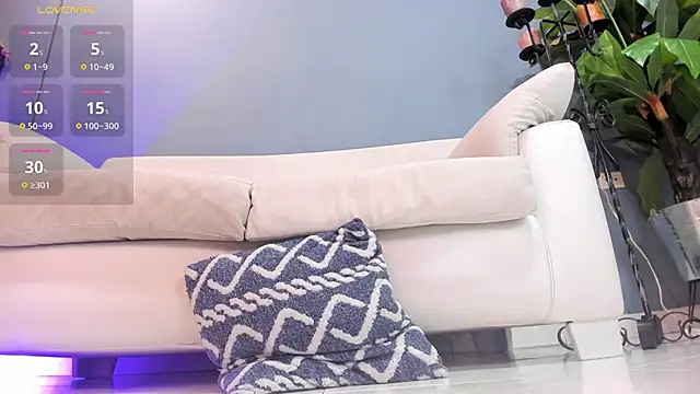 Snapshot of sofiaa_ebony chatting on 02.04.25 sofiaa ebony online show from 02.04.25