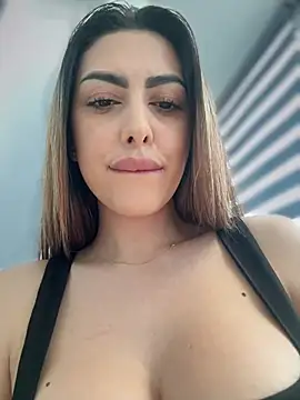 Snapshot of Flower_Pow3r chatting on 03.02.25 Flower Pow3r online show from 03.02.25