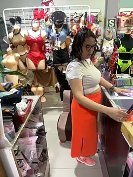 ROSALIALUCY online show from 01.15.25