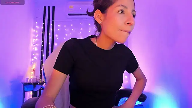 Snapshot of Gorgeous_Team chatting on 02.17.26 Gorgeous Team online show from 02.17.26