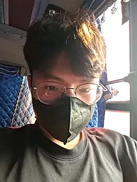 Gwencloudy online show from 04.12.26