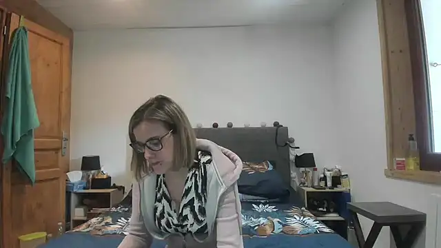 Madame Callie online show from 05.12.26