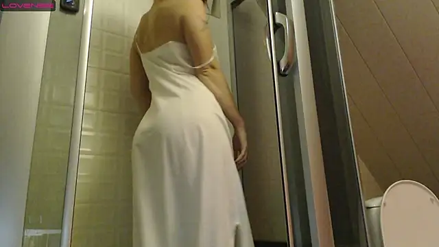 RubyLynxx online show from 10.26.25