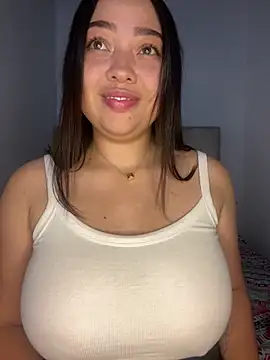 MissPerlaa online show from 12.28.24