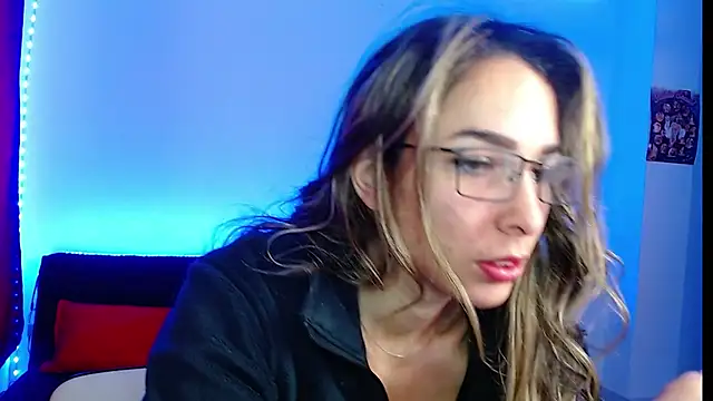 Snapshot of Niky_777 chatting on 03.18.25 Niky 777 online show from 03.18.25