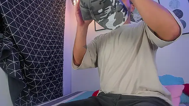 Juan Castano online show from 03.16.25