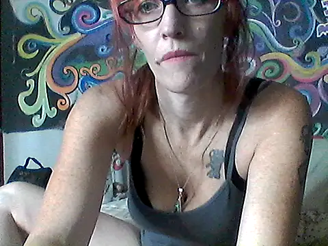 Snapshot of 4EyedSluttyGinger chatting on 05.08.26 4EyedSluttyGinger online show from 05.08.26