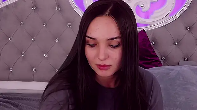 Snapshot of MeIisaLove chatting on 03.21.25 MeIisaLove online show from 03.21.25