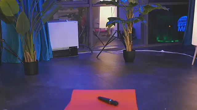 Assmerising online show from 02.15.25