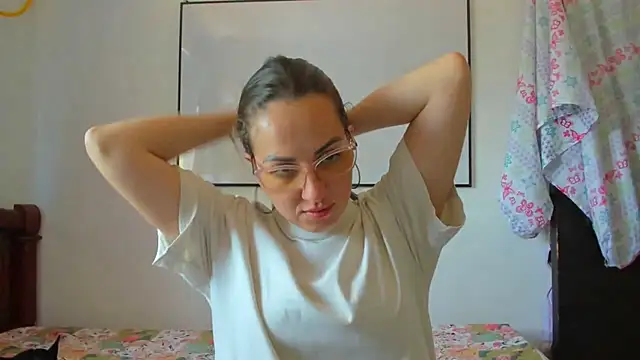 Snapshot of squirttati33 chatting on 07.29.26 squirttati33 online show from 07.29.26