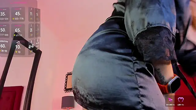 Snapshot of Ambar_Fox29 chatting on 02.24.25 Ambar Fox29 online show from 02.24.25