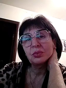 Snapshot of AlbinaXPretty chatting on 01.16.25 AlbinaXPretty online show from 01.16.25