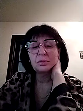 Snapshot of AlbinaXPretty chatting on 01.30.25 AlbinaXPretty online show from 01.30.25