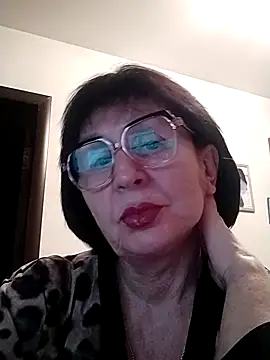 Snapshot of AlbinaXPretty chatting on 02.07.25 AlbinaXPretty online show from 02.07.25