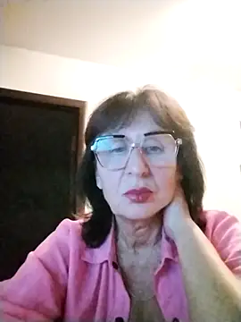 Snapshot of AlbinaXPretty chatting on 10.08.25 AlbinaXPretty online show from 10.08.25