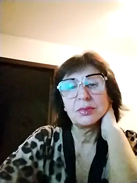 Snapshot of AlbinaXPretty chatting on 10.24.25 AlbinaXPretty online show from 10.24.25