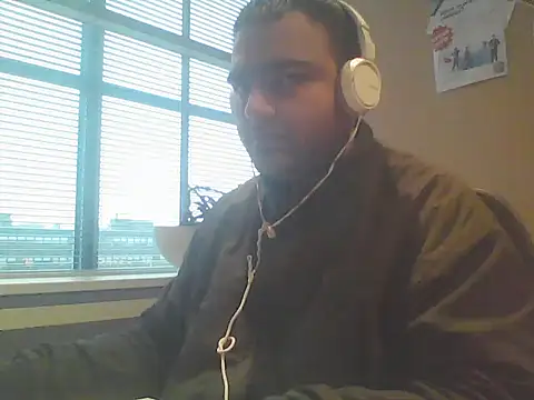 Snapshot of JohnBond009 chatting on 01.23.25 JohnBond009 online show from 01.23.25