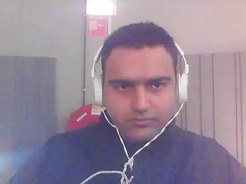 Snapshot of JohnBond009 chatting on 01.26.25 JohnBond009 online show from 01.26.25