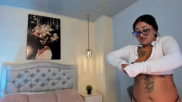 ayshel   online show from 02.20.25