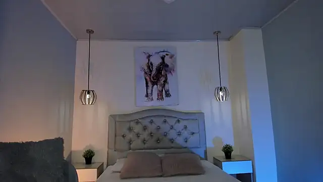 ayshel   online show from 10.08.25