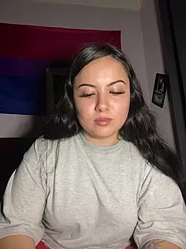 Snapshot of xocrybaby chatting on 12.07.24 xocrybaby online show from 12.07.24