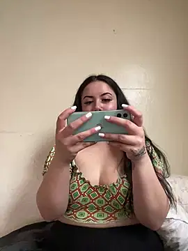 Snapshot of xocrybaby chatting on 03.19.25 xocrybaby online show from 03.19.25