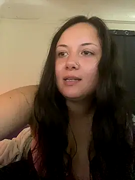 Snapshot of xocrybaby chatting on 10.12.25 xocrybaby online show from 10.12.25