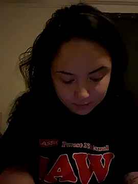 Snapshot of xocrybaby chatting on 10.23.25 xocrybaby online show from 10.23.25