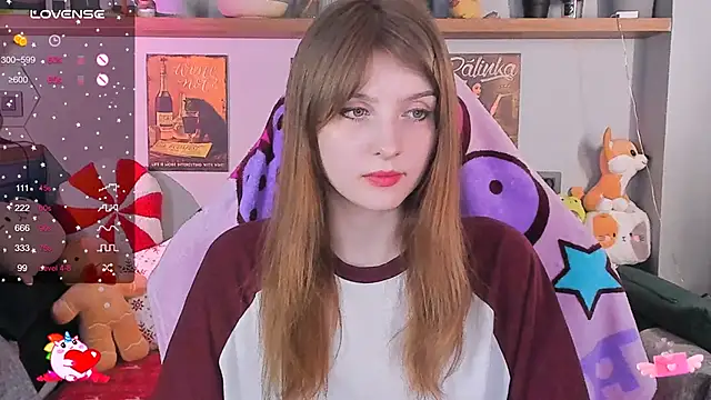 Snapshot of AliceLanley chatting on 12.17.24 AliceLanley online show from 12.17.24